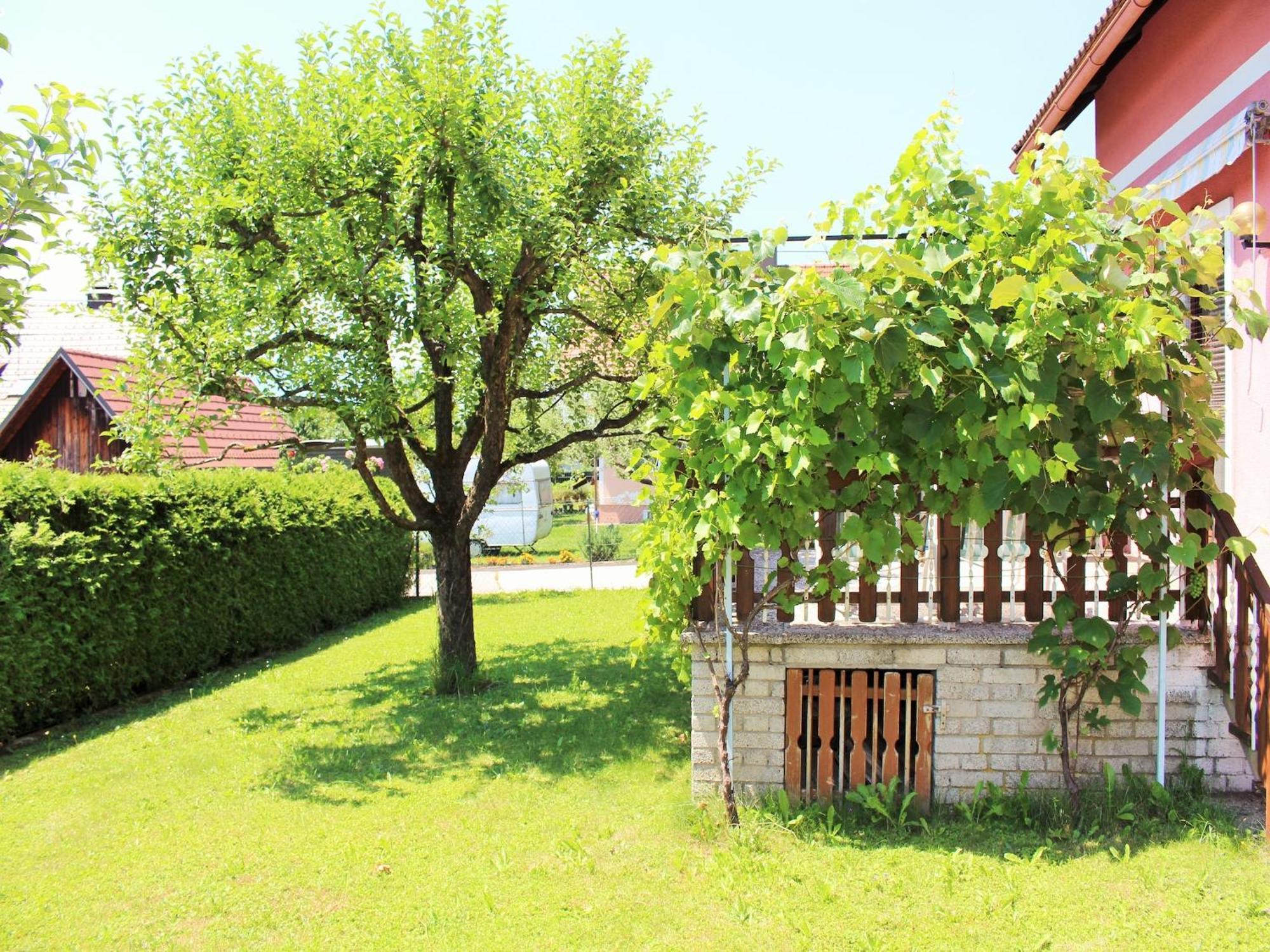Modern Apartment With Garden Near The Petzen Ski Area In Eberndorf Carinthia 外观 照片